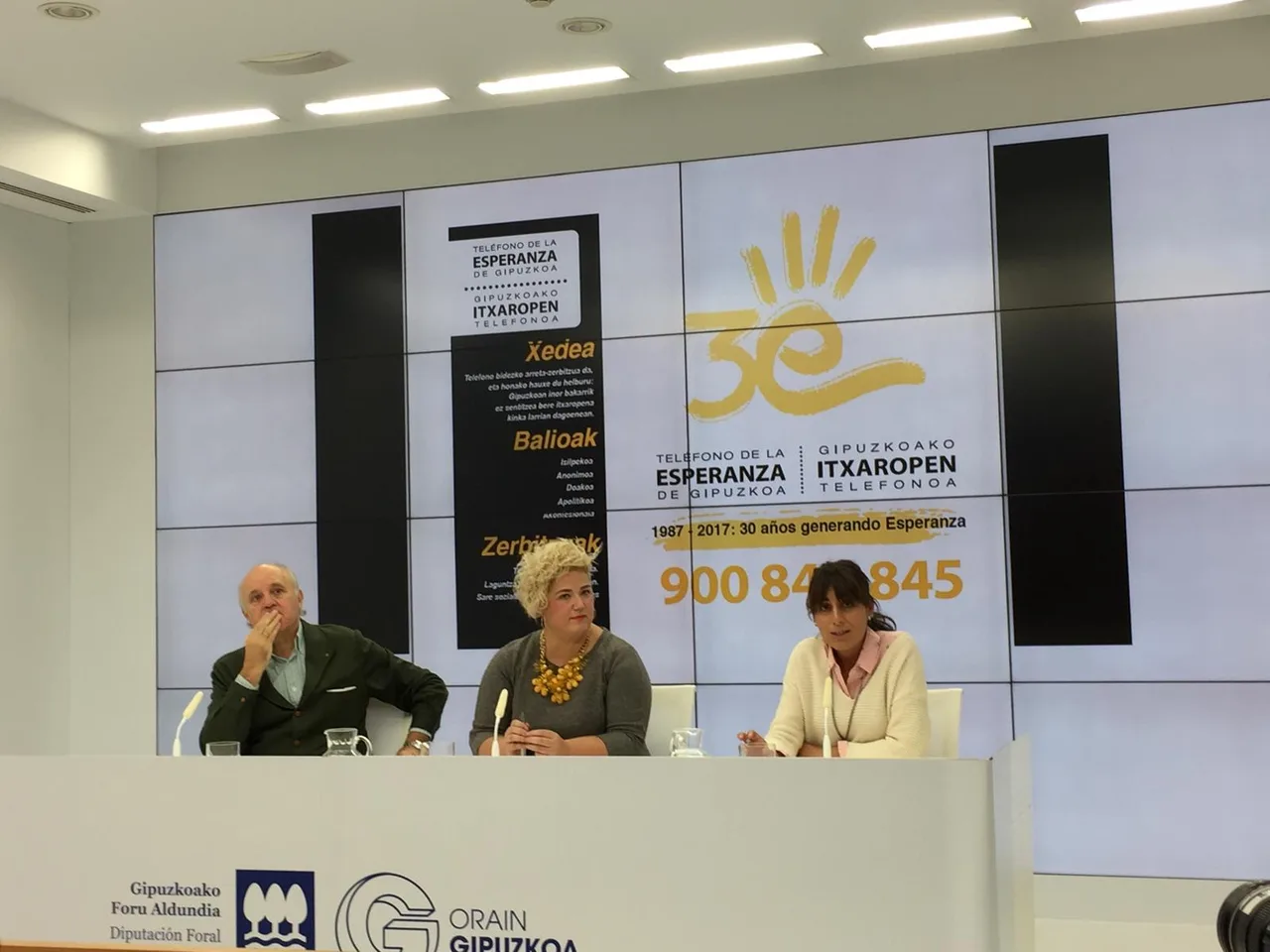 LORENA PIDAL PSICOLOGA